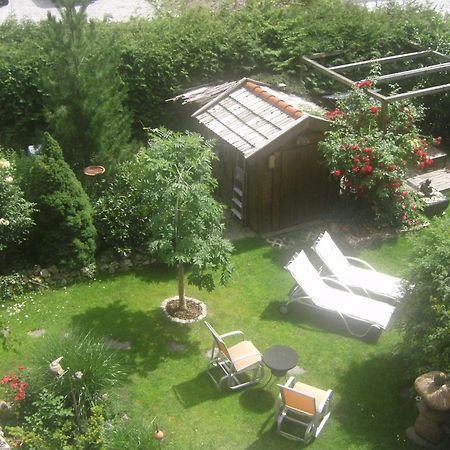 Pension Garni Gerhard Oetz Exterior photo
