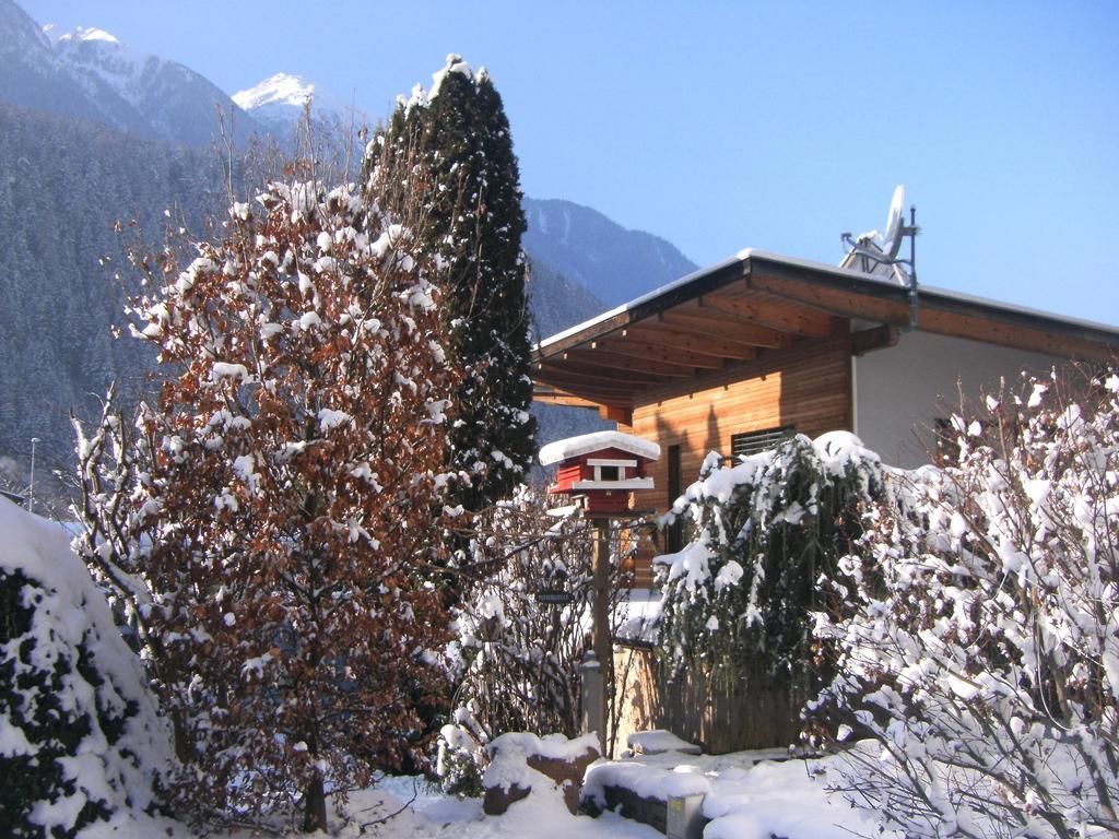 Pension Garni Gerhard Oetz Exterior photo