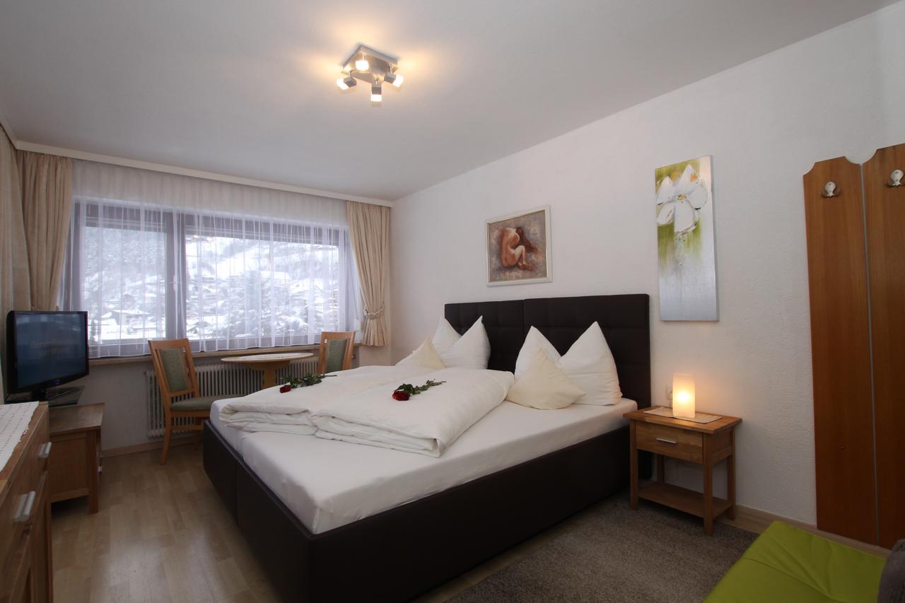 Pension Garni Gerhard Oetz Exterior photo