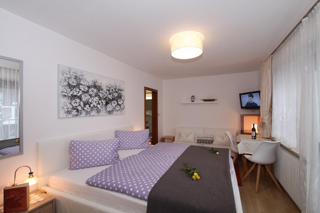 Pension Garni Gerhard Oetz Exterior photo