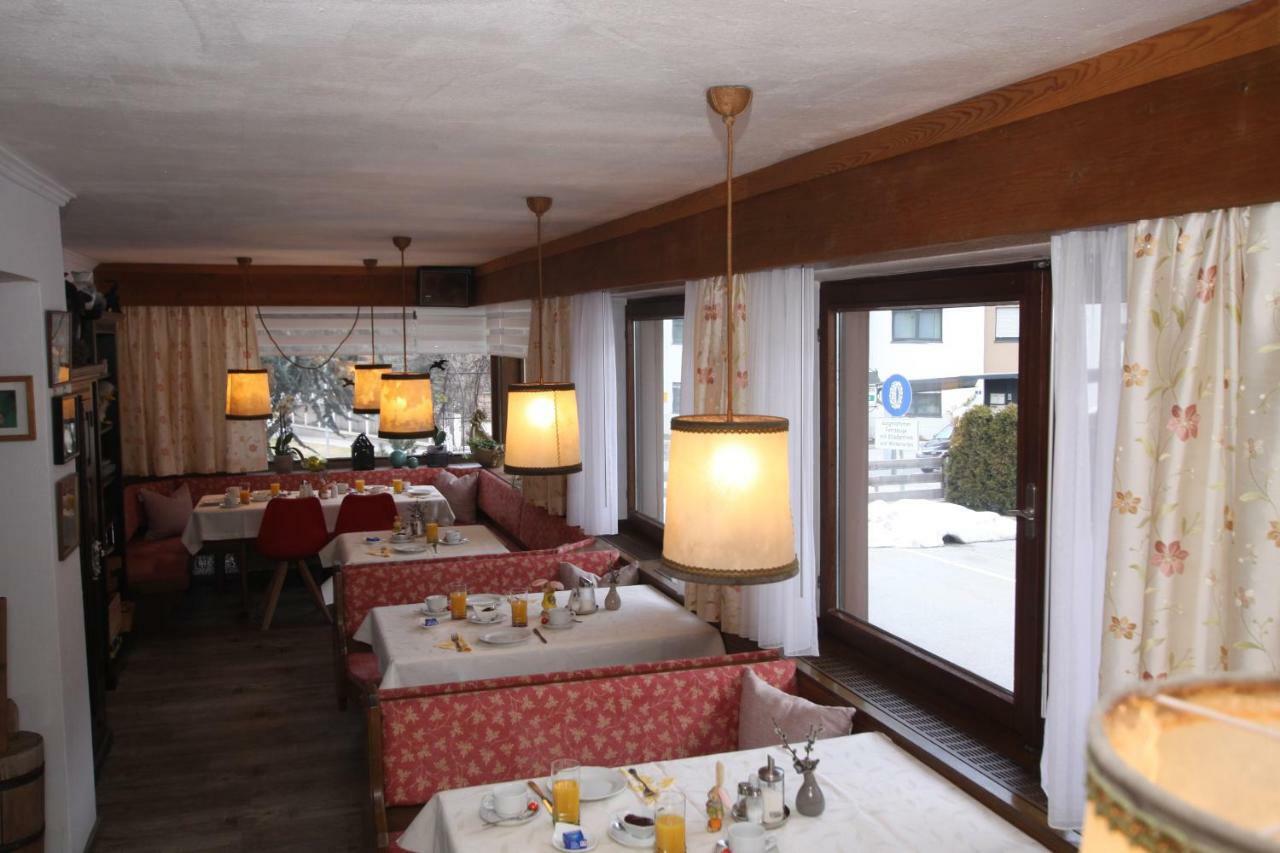 Pension Garni Gerhard Oetz Exterior photo