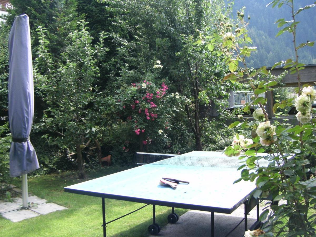 Pension Garni Gerhard Oetz Exterior photo